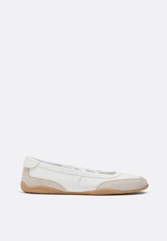 Sneakerinas med knytband