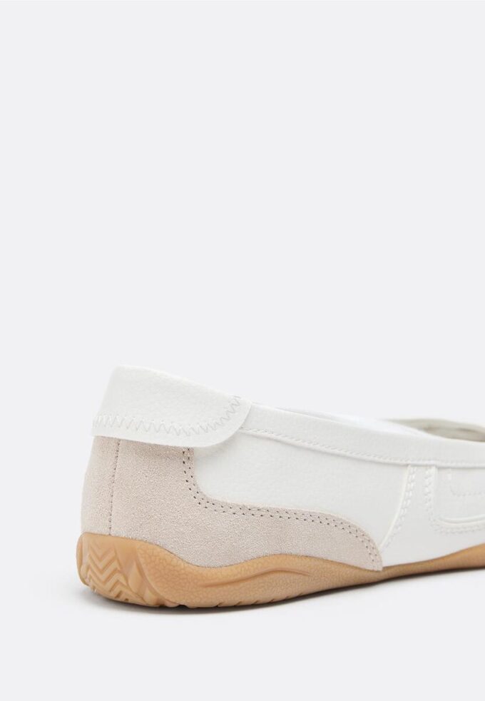Sneakerinas med knytband