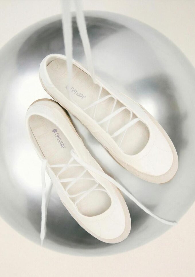 Sneakerinas med knytband