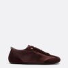 Sneakers med fin sula i satineffekt
