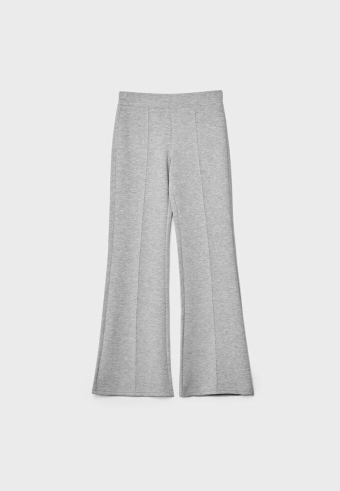 Soft Touch-bell bottom-byxor med sömdetalj fram Soft Touch-bell bottom-byxor med sömdetalj fram