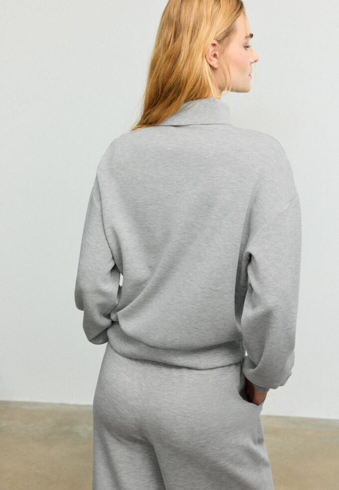 Soft Touch sweatshirt med dragkedja i sidan Soft Touch sweatshirt med dragkedja i sidan
