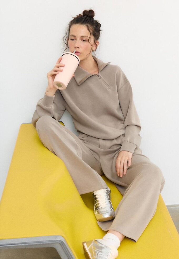 Soft Touch sweatshirt med dragkedja i sidan Soft Touch sweatshirt med dragkedja i sidan