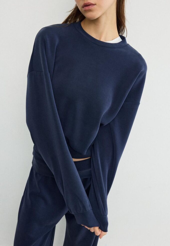 Soft Touch sweatshirt med fladdermusärmar Soft Touch sweatshirt med fladdermusärmar