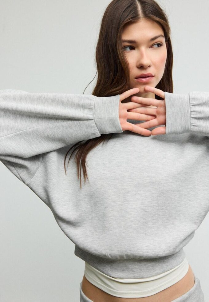 Soft Touch sweatshirt med fladdermusärmar Soft Touch sweatshirt med fladdermusärmar