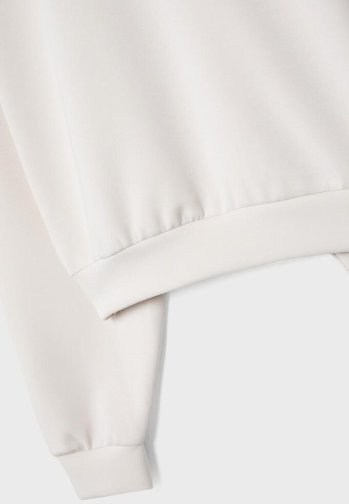Soft Touch sweatshirt med fladdermusärmar Soft Touch sweatshirt med fladdermusärmar