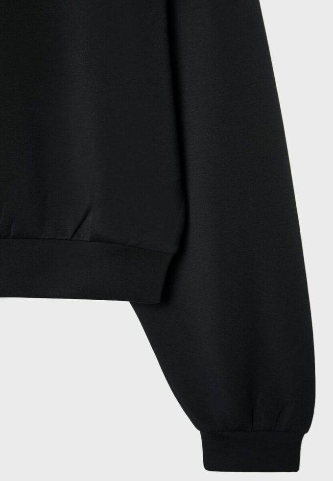 Soft Touch sweatshirt med fladdermusärmar Soft Touch sweatshirt med fladdermusärmar