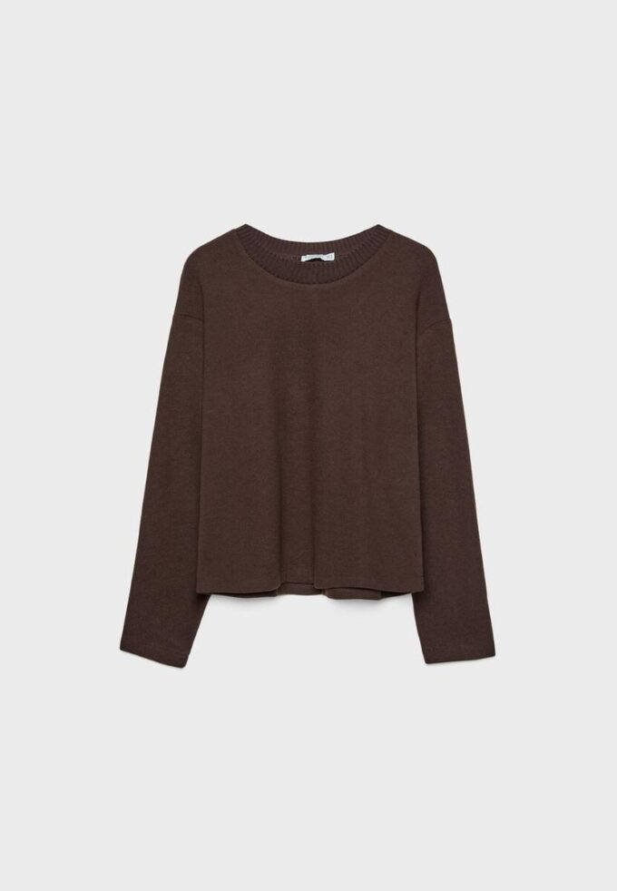 Stickat T-shirt med rund hals