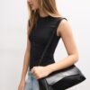 Stor crossbody-väska med lock