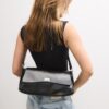 Stor crossbody-väska med lock