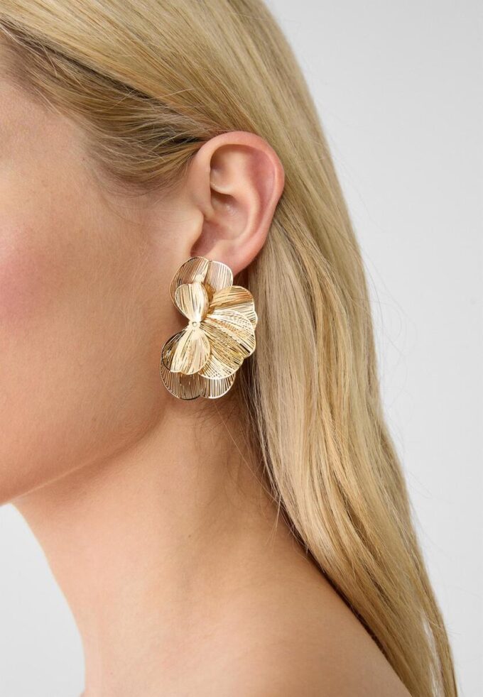 Strukturerade blommiga örhängen