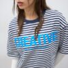 T-shirt med kort ärm och mönstrat tryck T-shirt med kort ärm och mönstrat tryck
