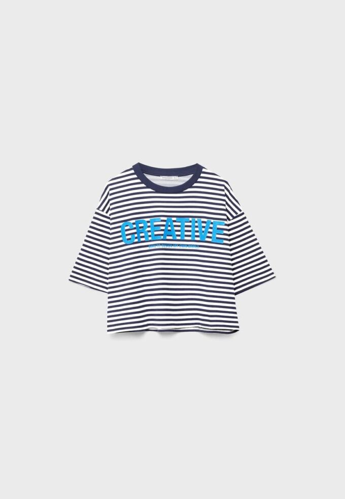 T-shirt med kort ärm och mönstrat tryck T-shirt med kort ärm och mönstrat tryck