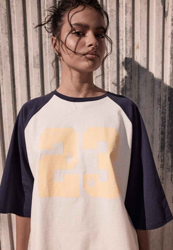 T-shirt med raglanärmar