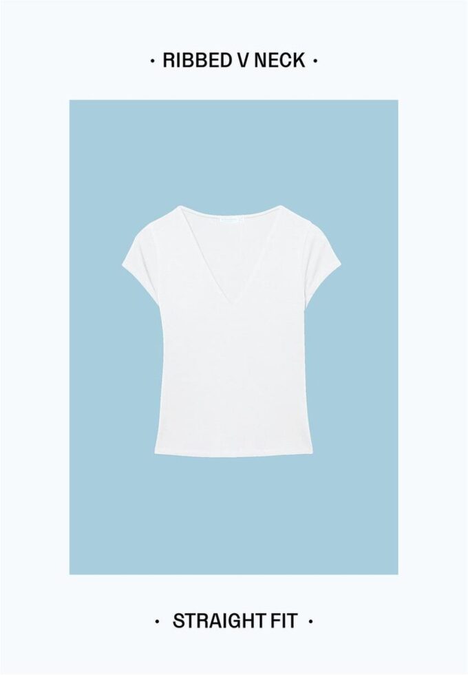 T-shirt med V-ringning och korta ärmar T-shirt med V-ringning och korta ärmar
