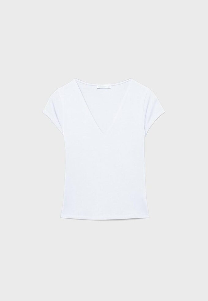 T-shirt med V-ringning och korta ärmar T-shirt med V-ringning och korta ärmar