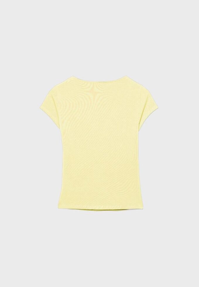 T-shirt med V-ringning och korta ärmar T-shirt med V-ringning och korta ärmar