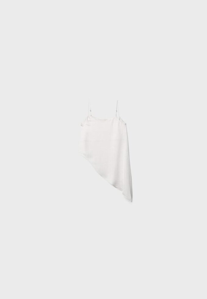 Toppar i satin med asymmetrisk fåll