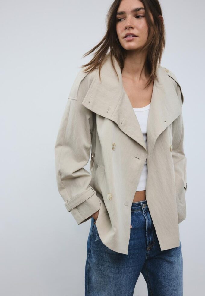 Trenchcoat med hög hals