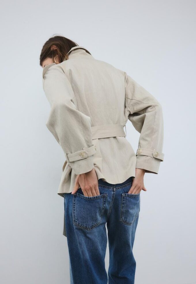 Trenchcoat med hög hals
