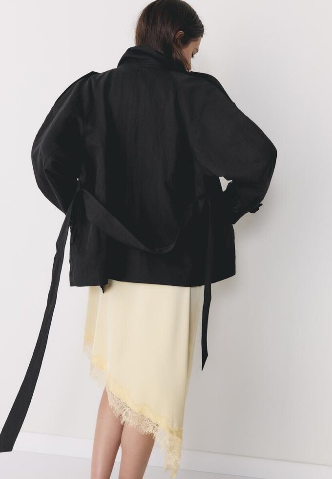 Trenchcoat med hög hals