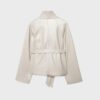 Trenchcoat med hög krage i skinnimitation Trenchcoat med hög krage i skinnimitation