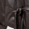 Trenchcoat med hög krage i skinnimitation Trenchcoat med hög krage i skinnimitation