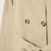 Trenchcoat med hög krage och bälte
