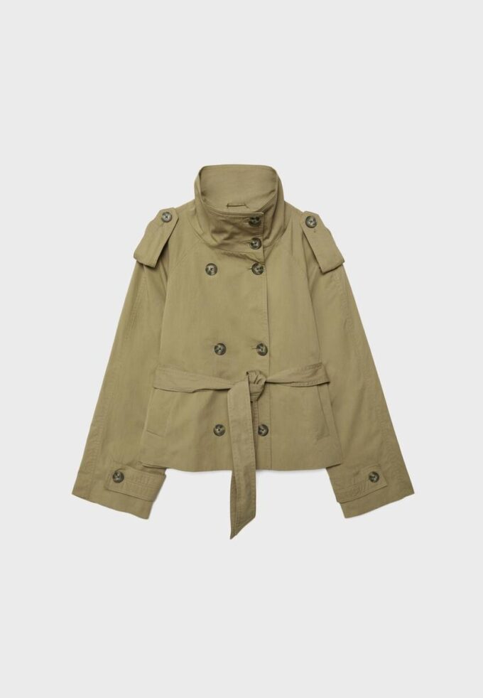 Trenchcoat med hög krage och bälten