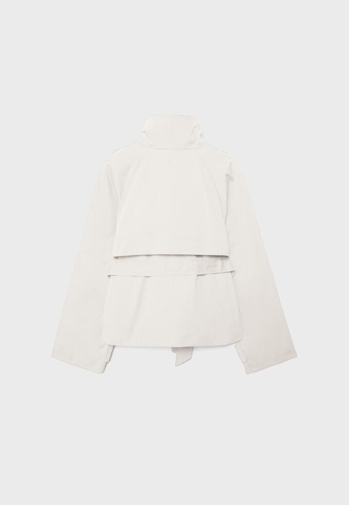 Trenchcoat med hög krage och bälten