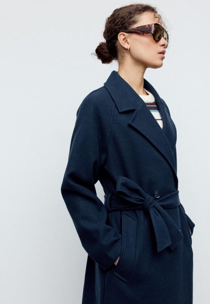 Trenchcoat med Soft Touch-yta