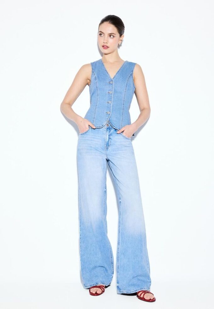 Åtsittande denimtop