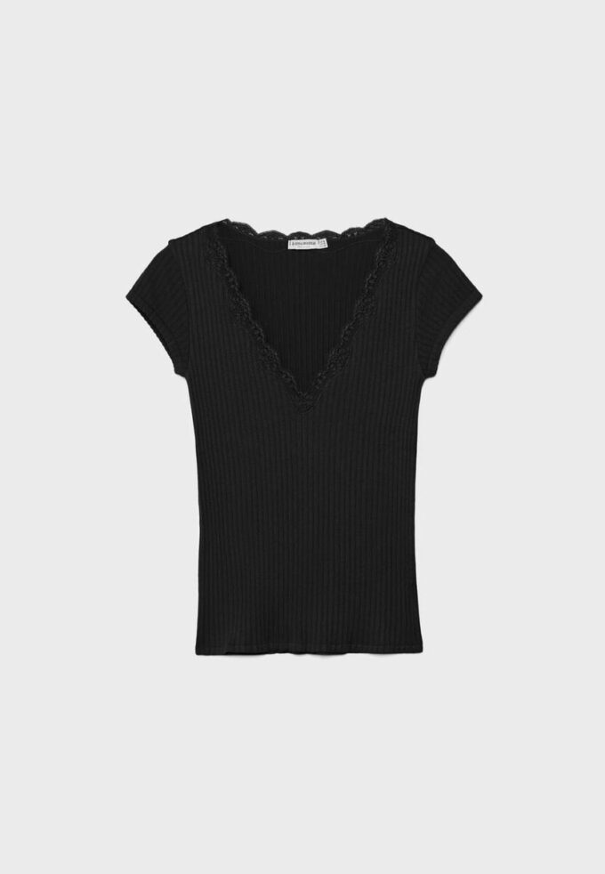 V-ringad kortärmad T-shirt med spets