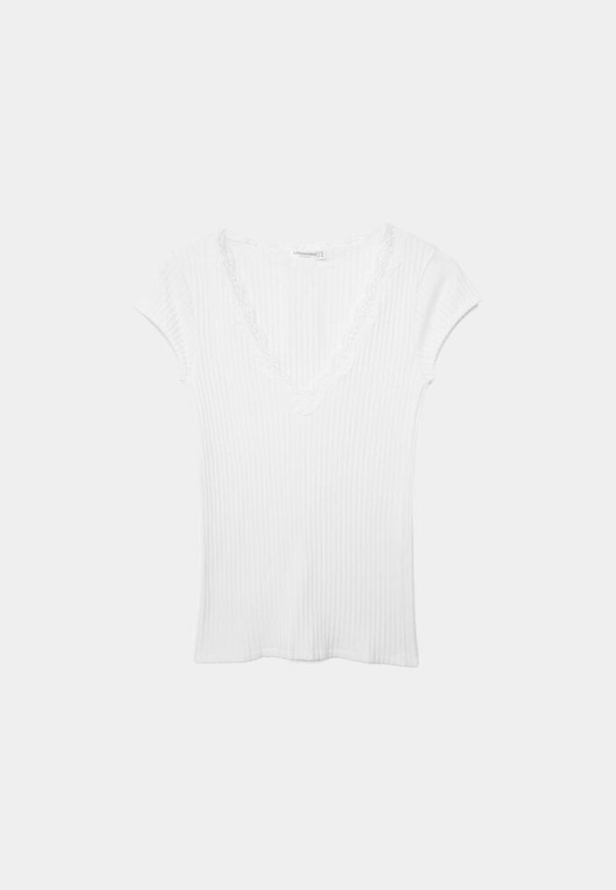 V-ringad kortärmad T-shirt med spets