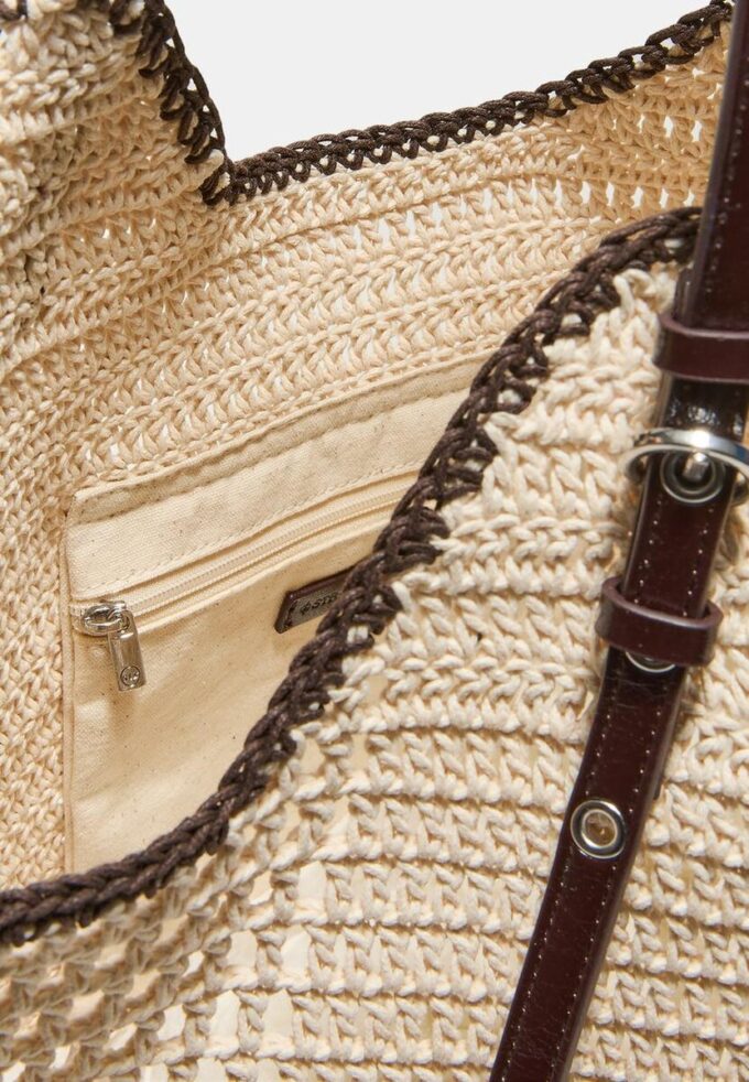 Virkad axelväska