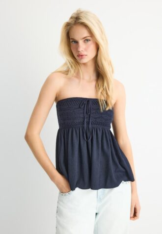 Virkad bandeau-toppar