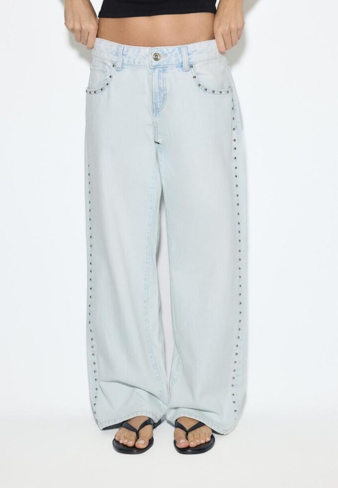 Wide Leg loose jeans with studs Wide Leg loose jeans with studs